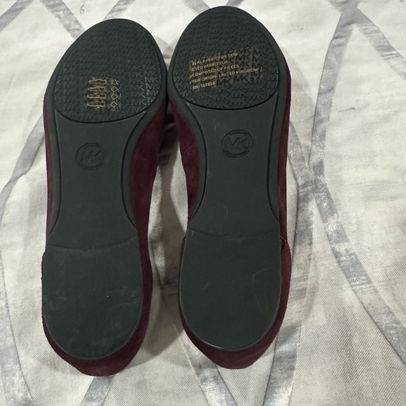 Michael Kors new suede shoes with pretty bow plum color - Picture 3 of 3
